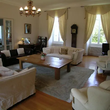 Chateau Du Bourbet 3*