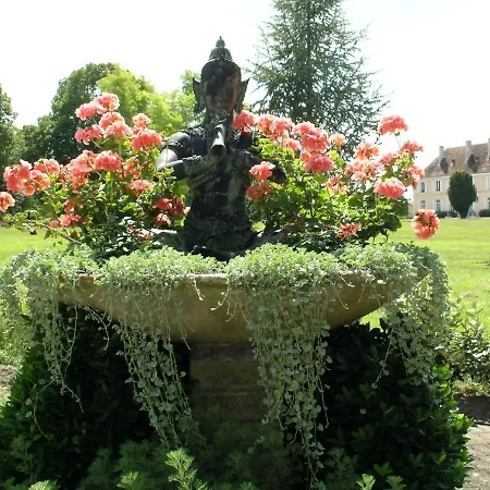Chateau Du Bourbet Bed and Breakfast 3*