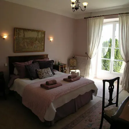 Chateau Du Bourbet Oda ve Kahvaltı *