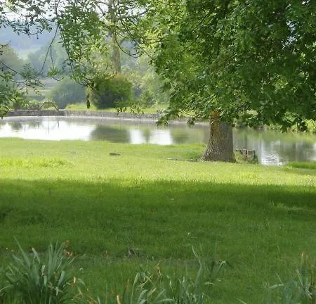 Panzió Chateau Du Bourbet Cherval
