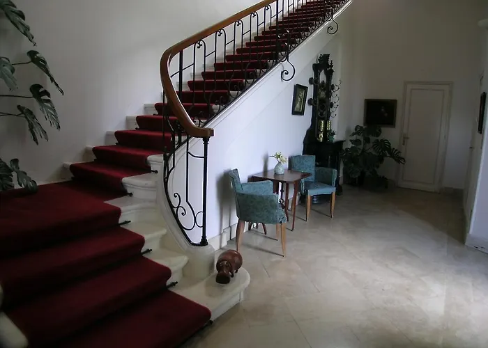 Alojamento de Acomodação e Pequeno-almoço Château Du Bourbet 3*