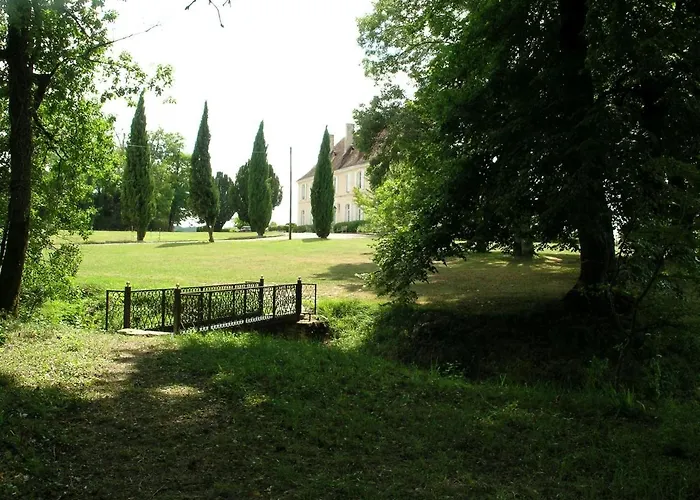 Château Du Bourbet Alojamento de Acomodação e Pequeno-almoço 3*