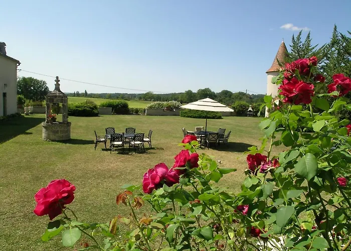 Château Du Bourbet Alojamento de Acomodação e Pequeno-almoço Cherval