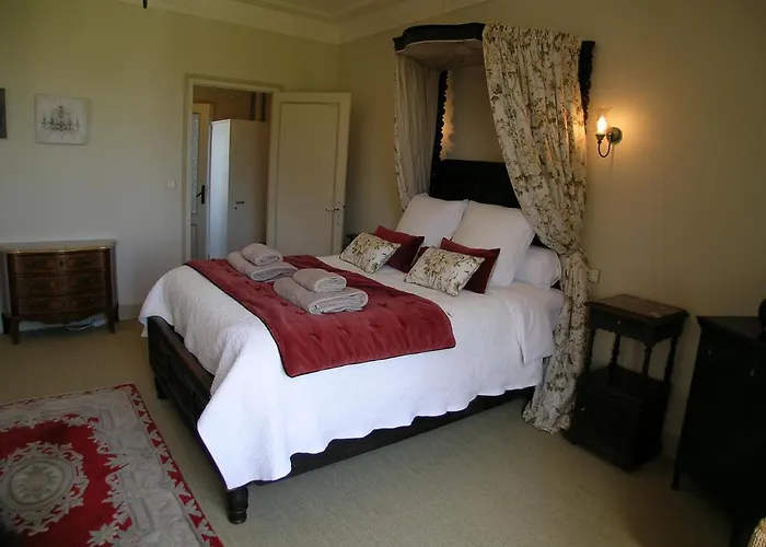 Alojamento de Acomodação e Pequeno-almoço Château Du Bourbet