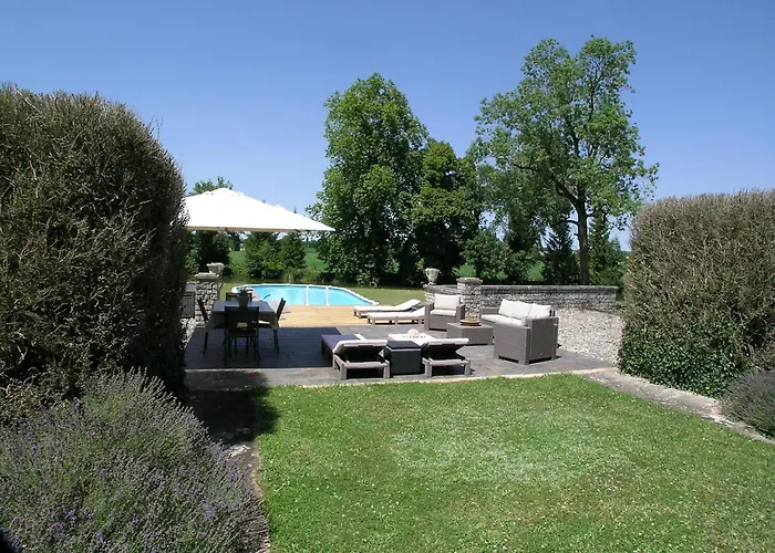 Alojamento de Acomodação e Pequeno-almoço Château Du Bourbet